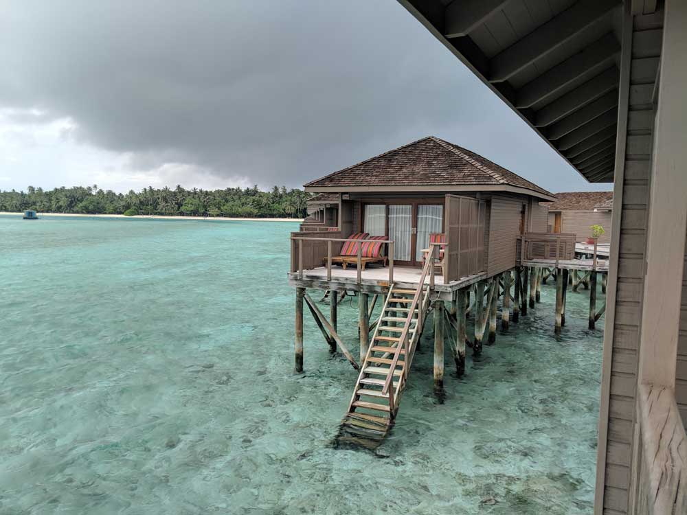 maldives-overwater-bungalow
