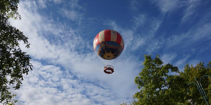 hot air balloon