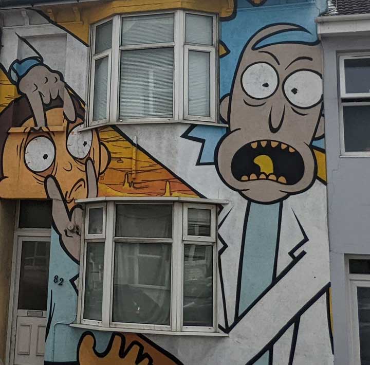 funny-street-art-house