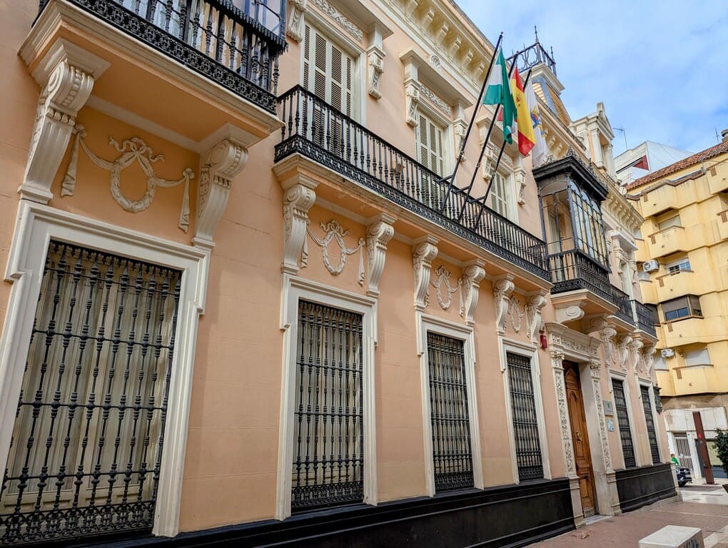 Mora Claros Palace