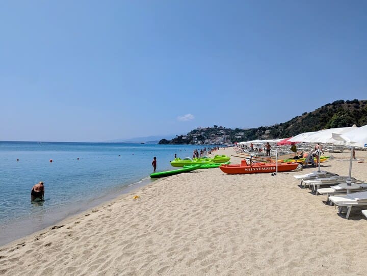 Spiaggia Caminia Beach
