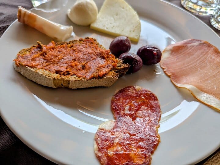 meat bread and cheese