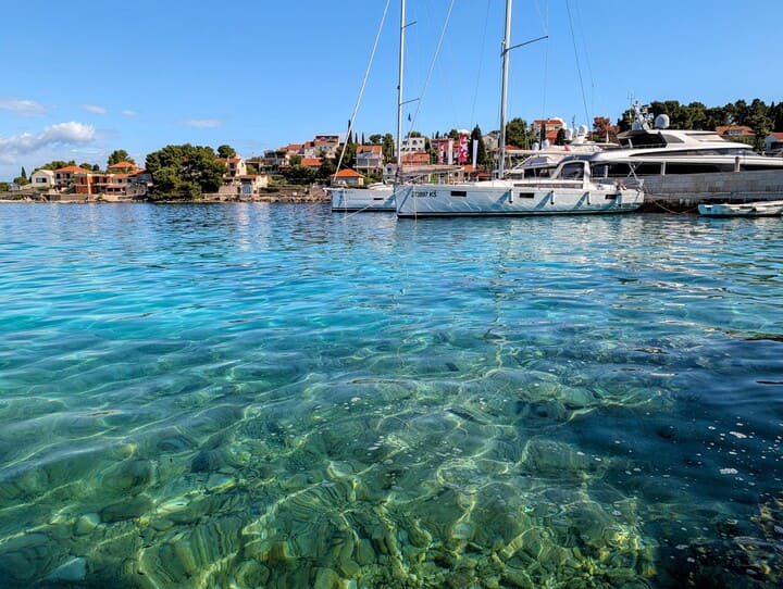 Maslinica bay water